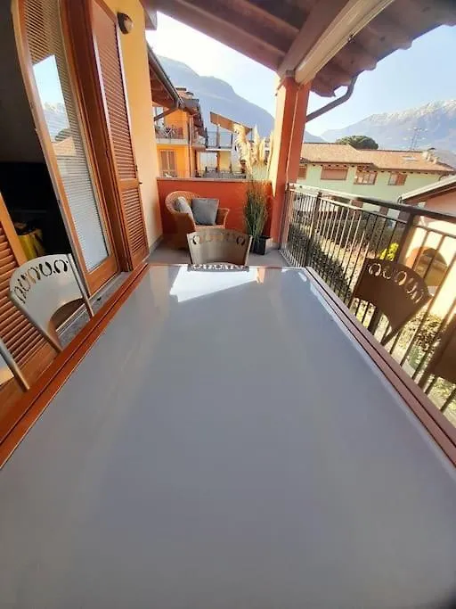 Modern Apartment With Terrace And Mezzanine Floor Colico 0*,  Italien