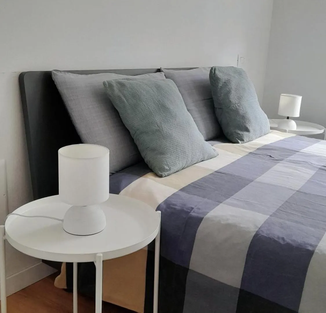 Modern Apartment With Terrace And Mezzanine Floor Colico Italien